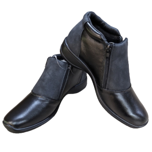 NWT Ros Hommerson Superb Comfort Leather Ankle Boots Size 8.5M - Picture 1 of 7